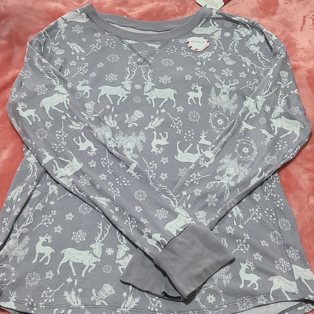 BRAND NEW! 2 Piece Pajama Set. - Picture 5 of 13